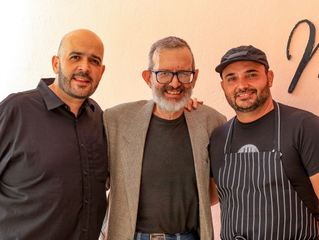 Al finalziar la rueda de prensa