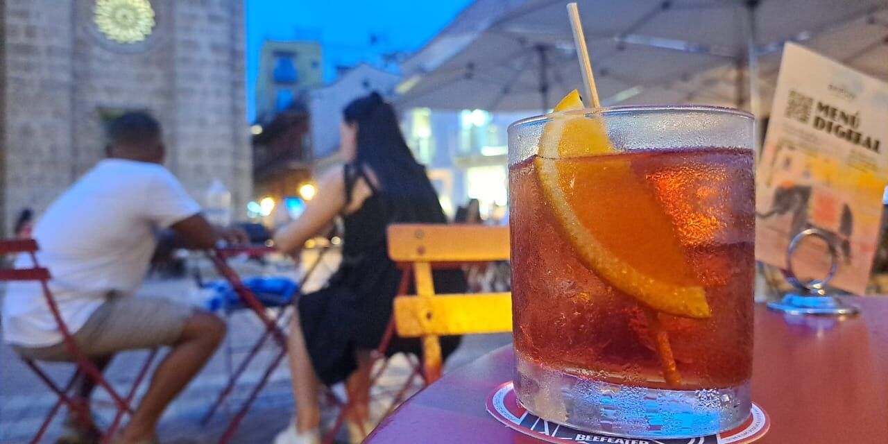 Robusto Bar y Mesa Restaurante celebran la Negroni Week