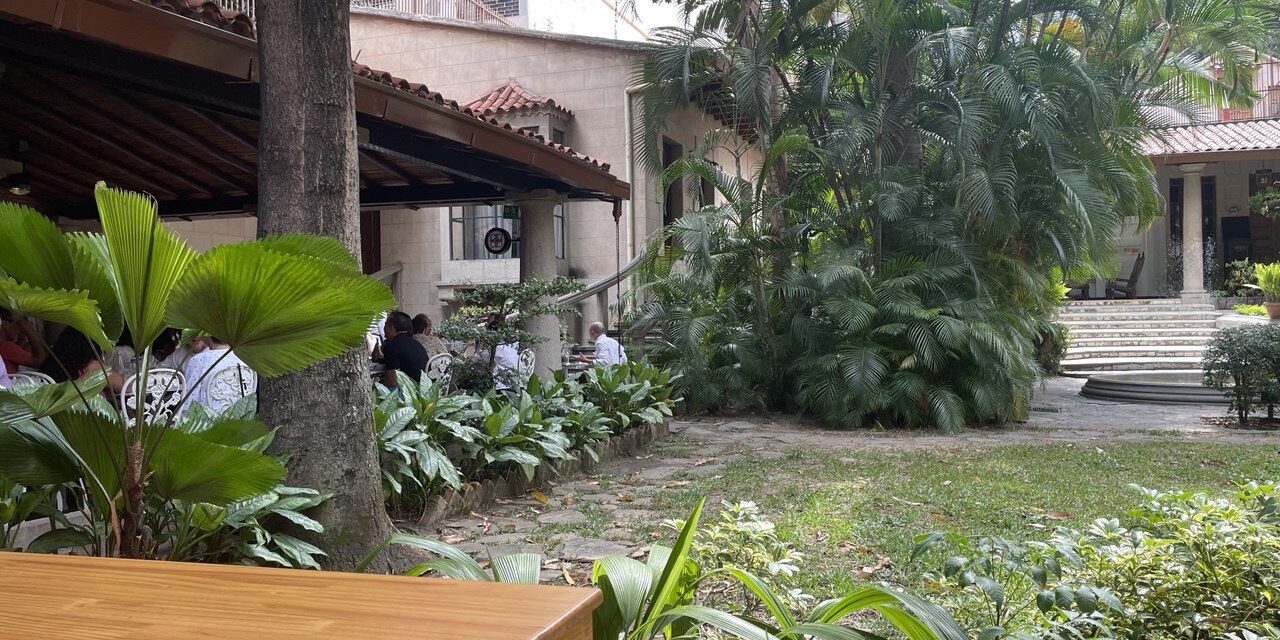 Caracas se viste de sabor guaro en Casa Veroes